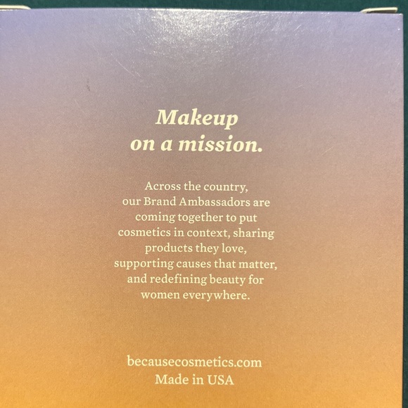 Translucent – Set & Extend Finishing Powder - Picture 3 of 6